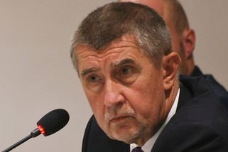 Sorry jako. Babiš opět ukázal, že má problém se slušným chováním, když se neomluvil za zpoždění - Médium.cz
